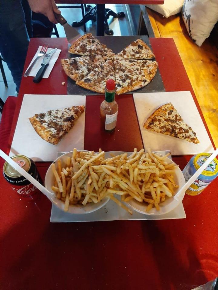 Restaurant pizza, Ahuntsic-Cartierville<br>Pizzeria, Ahuntsic-Cartierville<br>Restaurant-pizzeria, Ahuntsic-Cartierville
